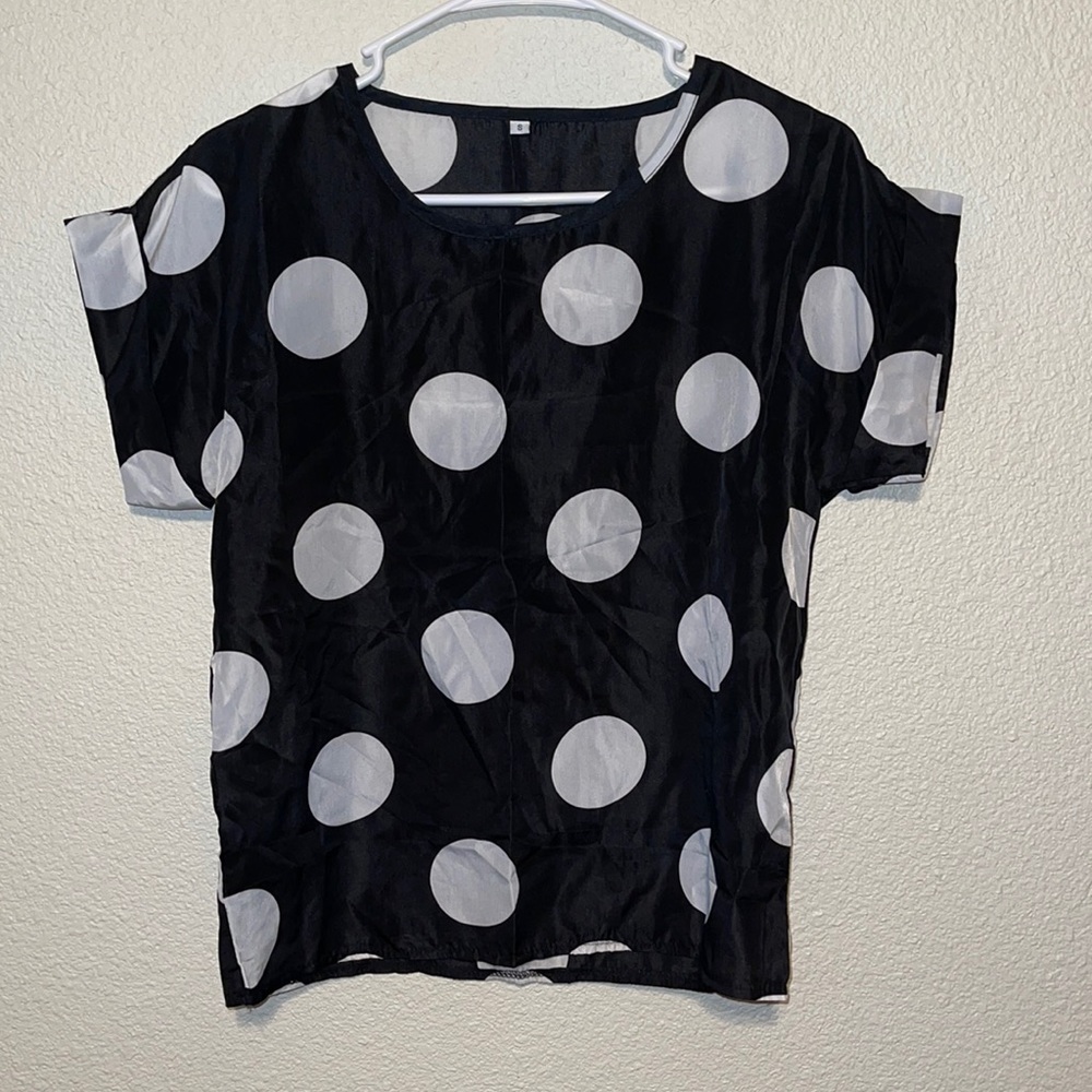 Black and white top